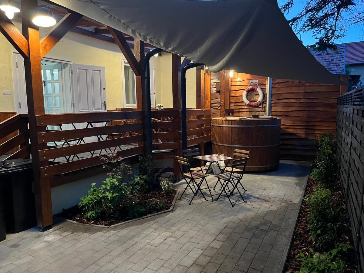 Peter Dock Boutique Villa Keszthely Bagian luar foto